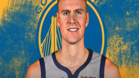 “多图：勇士轻松击败独行侠，巴特勒严控欧文进攻”